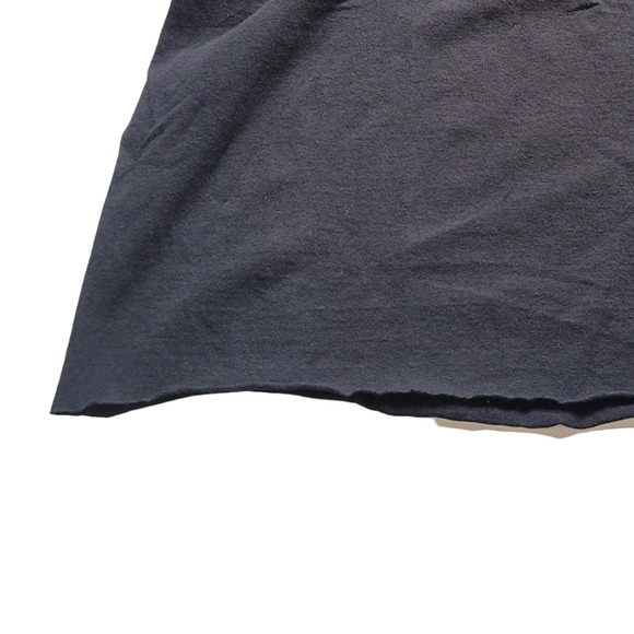 Friends The TV Series Black Crew Neckline Short Sleeve Cropped Raw Hem Top - Picture 5 of 8